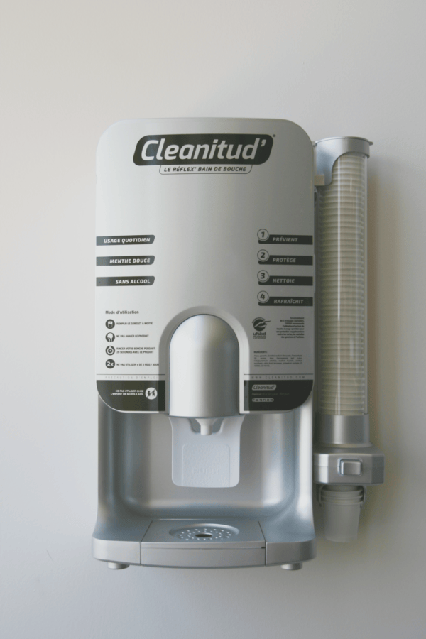 Distributeur de bain de bouche, reflexe d'hygiène en entreprise - Cleanitud