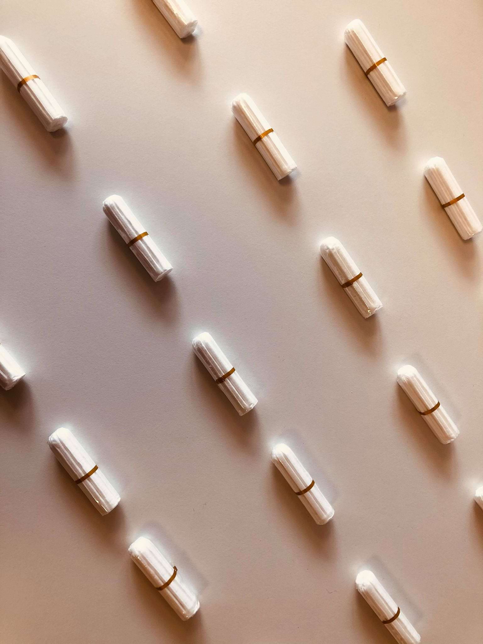 tampon précarité menstruelle distributeur